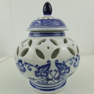 Bombay Company Reticulated Porcelain Potpourri Jar